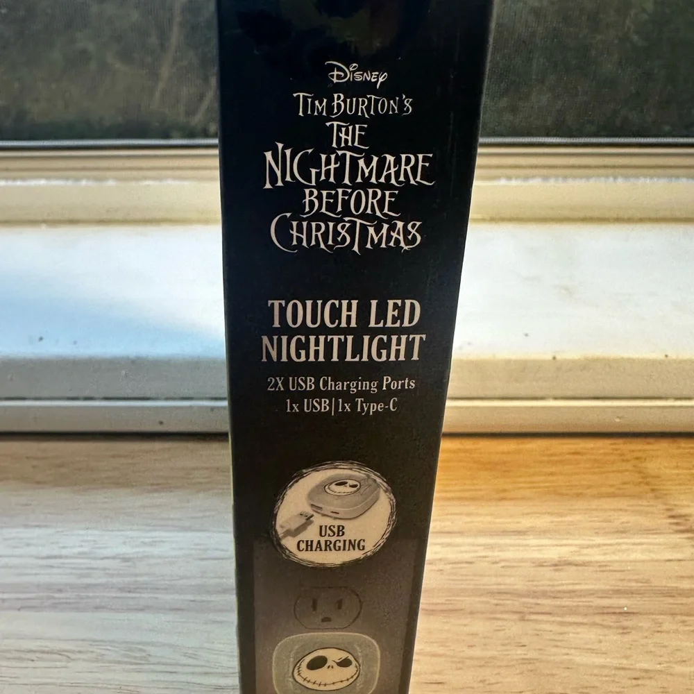 Nightmare Before Christmas LED Nightlight USB charging port